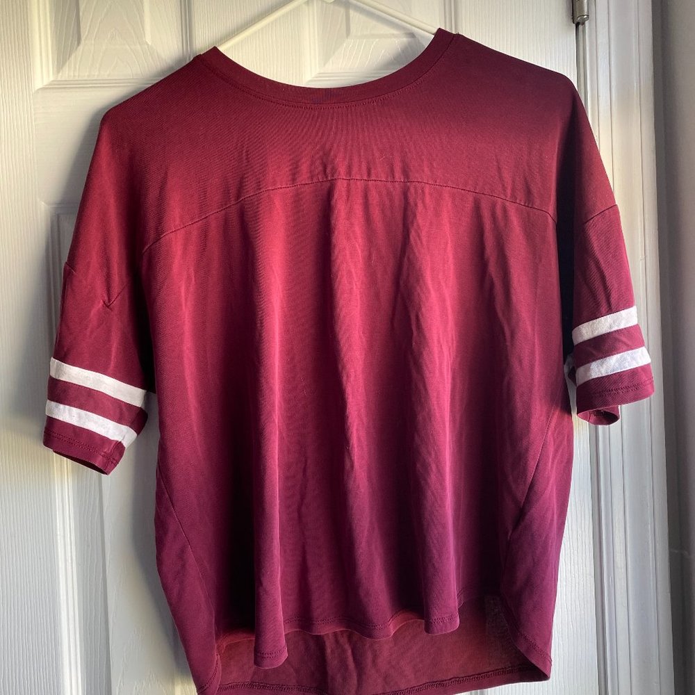 So Sporty Top mid sleeve red with white stripe